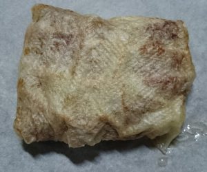 焼いた肉をオーブンから出したところ