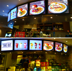 店内カウンター